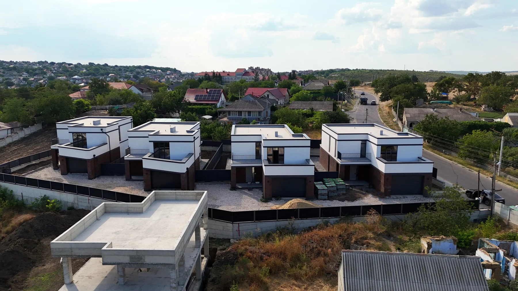 Case Colonița — Colonița